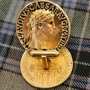 Vintage '70s Large Gold Tone Cufflinks Depicting Caesar